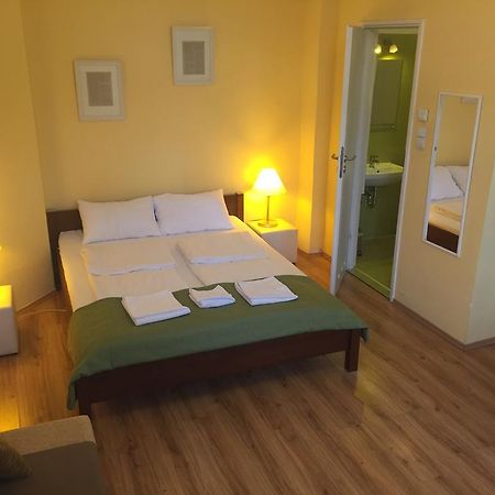 Club Apartments & Rooms Budapest Ruang foto