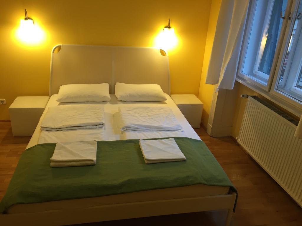 Club Apartments & Rooms Budapest Ruang foto