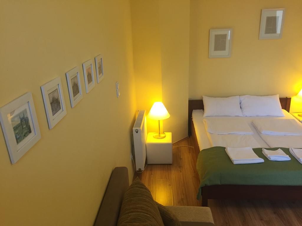 Club Apartments & Rooms Budapest Ruang foto