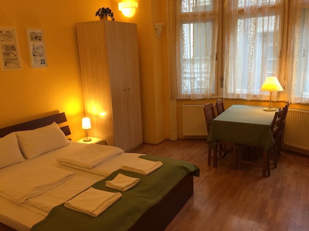 Club Apartments & Rooms Budapest Ruang foto
