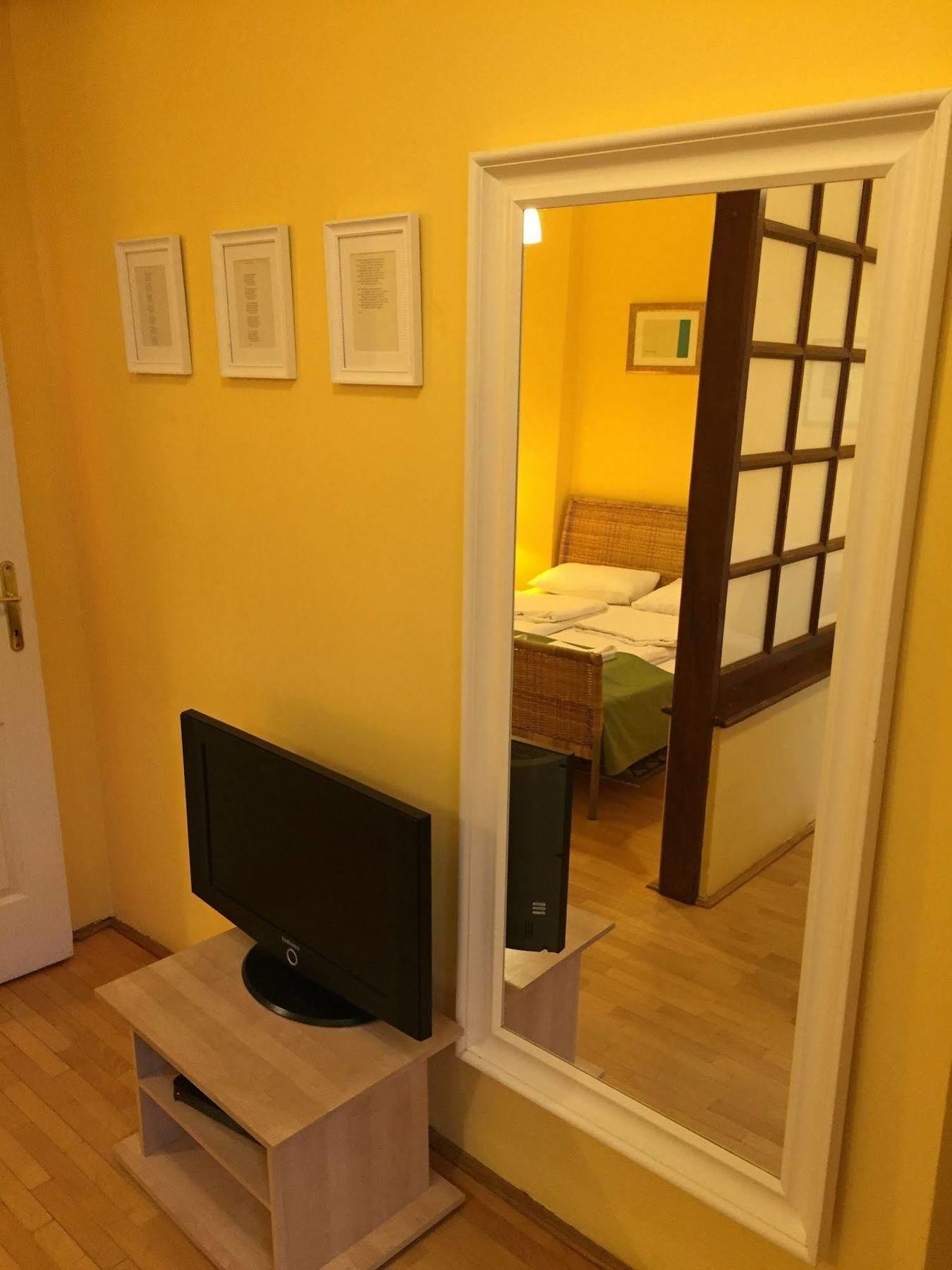 Club Apartments & Rooms Budapest Bagian luar foto